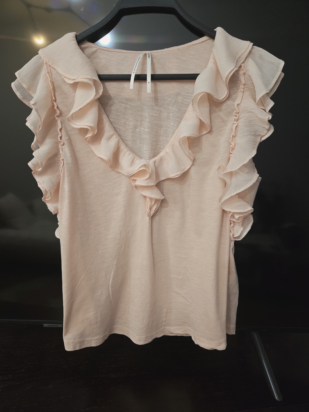 Anthropologie viscose Peach Ruffle V-Neck Cotton Blouse Size M
